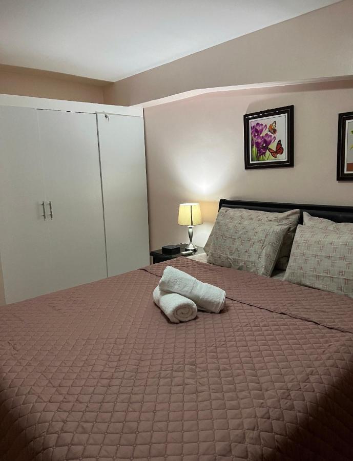Affordable 2 Bedroom 2 Ba W/ Skycable, Netflix, & Amazon Prime Manila Bagian luar foto