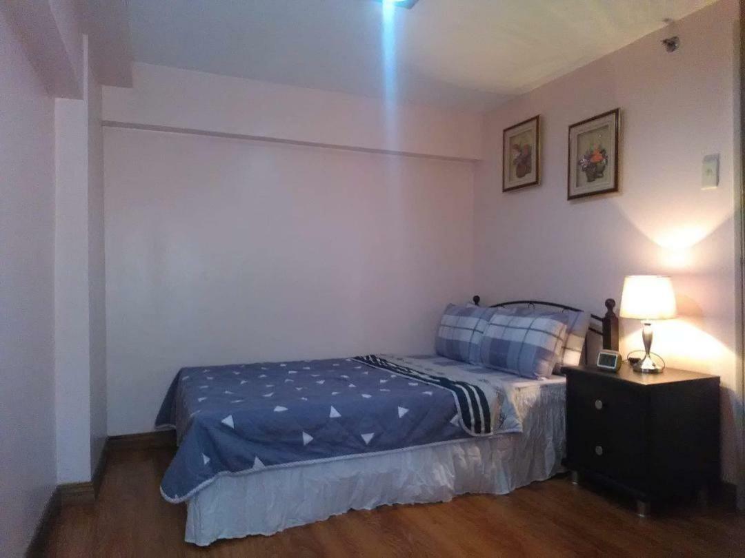 Affordable 2 Bedroom 2 Ba W/ Skycable, Netflix, & Amazon Prime Manila Bagian luar foto
